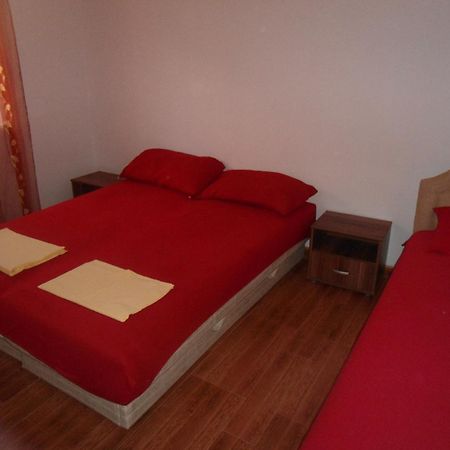Apartments Pekic Бар Экстерьер фото